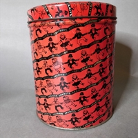 rød rund Lagermann lakridsdåse lakrids figurer danser i rækker rundt gammel genbrugs dåse